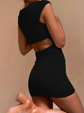Bodycon-Minikleider mit eckigem Ausschnitt und Rüschen